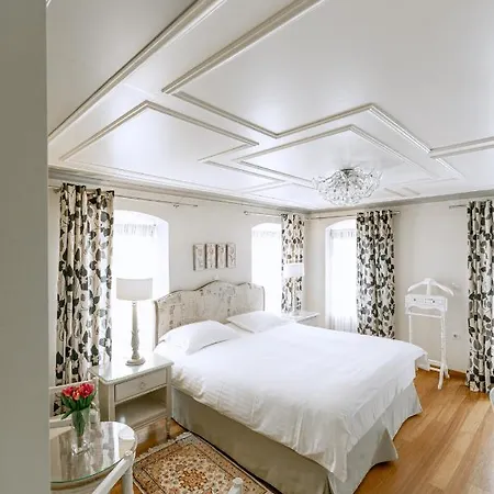 מלון Kastello 3*