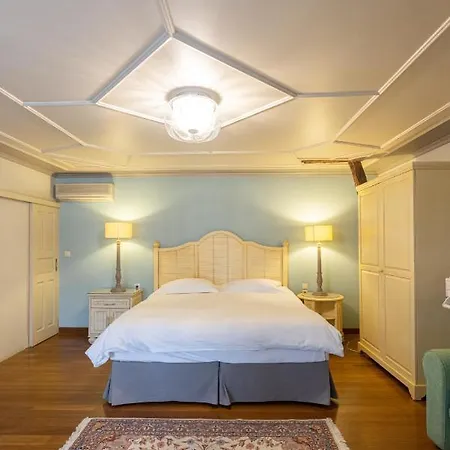 Kastello מלון 3*